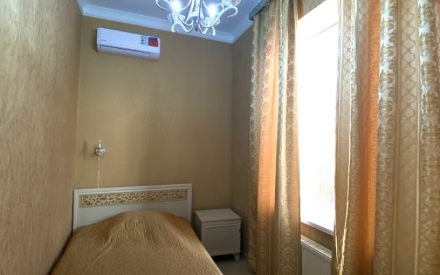 Aleksandr Guest house