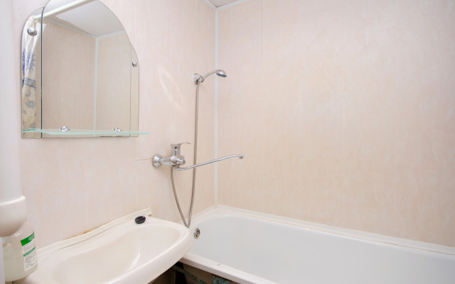 Апартаменты Квартирный Вопрос на  Коммунистической 84