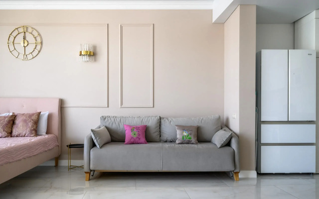 Luks Krasiveyshiy v ZhK "Barselona Park" s Bol'shim Balkonom i Vidom na More Apartment