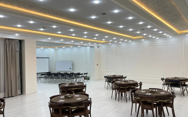 Chinor Hotel