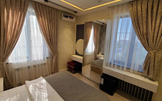 Shedevr Plaza Hotel