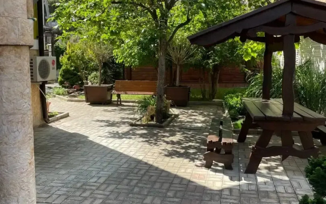 Yava Guest house