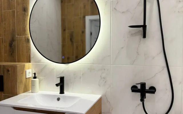 Yevroklass v sovremennom stile Flat