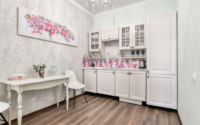 Krasivyi v stile "Provans" u morya v ZhK "Barselona Park" Apartment