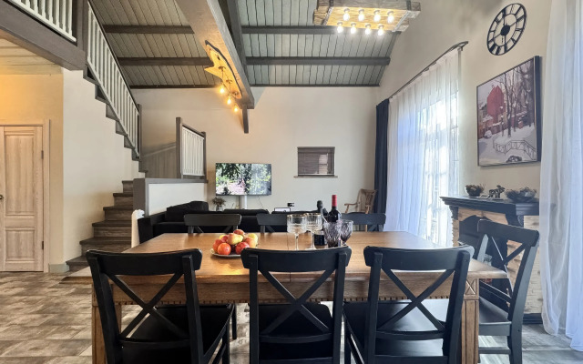 Kottedzh U Pristani V Centre Goroda Private House