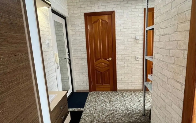Po Prospektu 60-Letiya Oktyabrya Flat