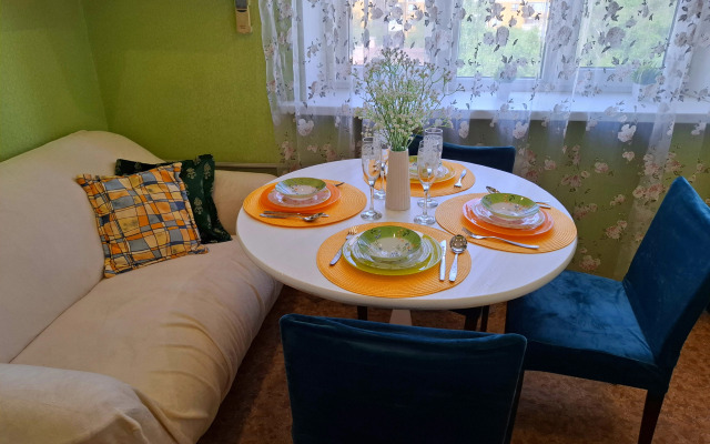 Uyutnaya Dvukhkomnatnaya Flat