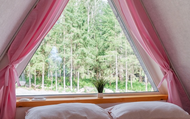 60m2 V Tikhom Lesu Guest House