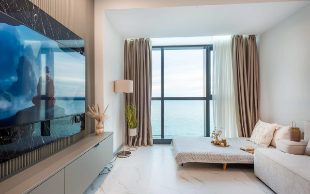 Coastal Calm by Aesthaven Apartments