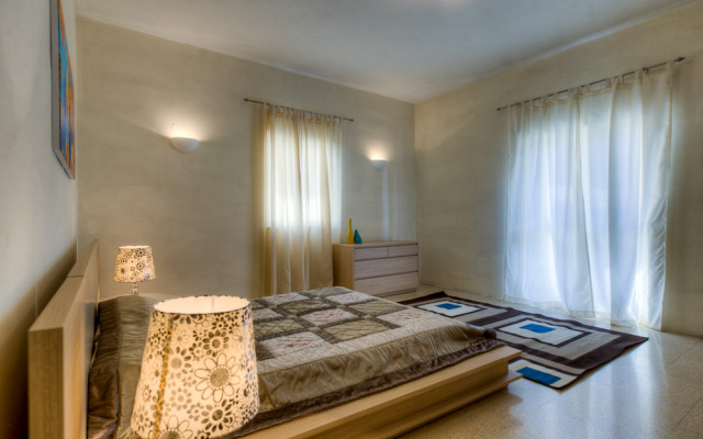 050 Fantastic Family Fun Villa St Julians