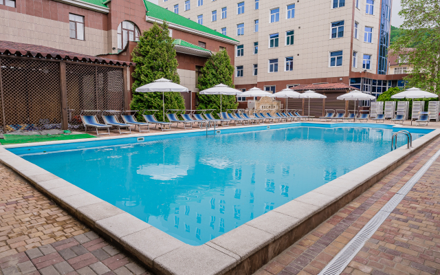 Kiparis Hotel