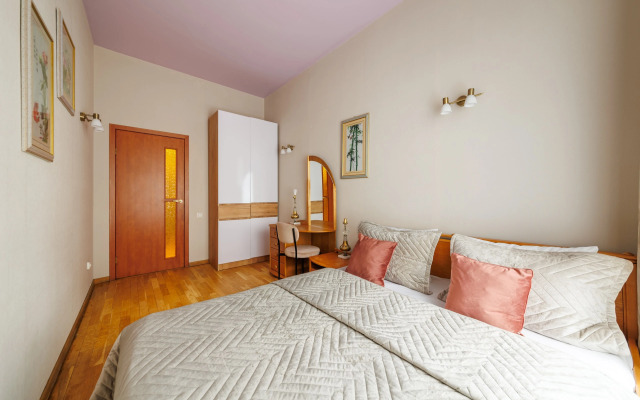 2 Spalni U Vladimirskoy Ploschadi Apartments