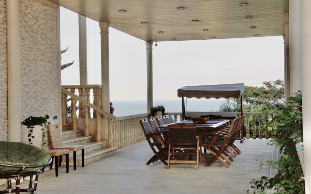 Exciting Seaview Villa Aymesa