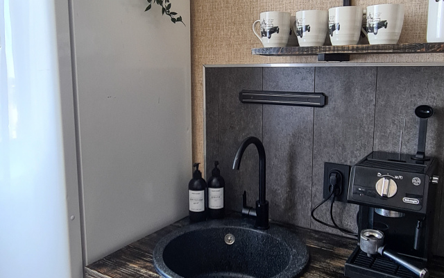 Апартаменты Тундровая 12 трехкомнатная