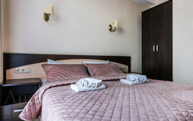 Oplot - Klassicheskie s odnoj spal'nej 1 Apartments