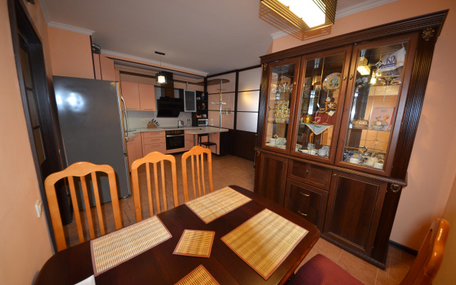 2-Kh Komnatnye Zhk Viva  Apartments