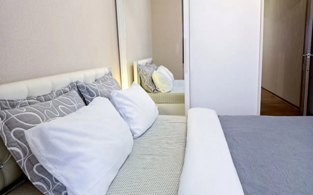 Na Sapfirnoy Ulitse 13 Flat