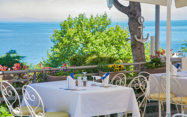 Panorama Suites & Spa Adults Only Hotel
