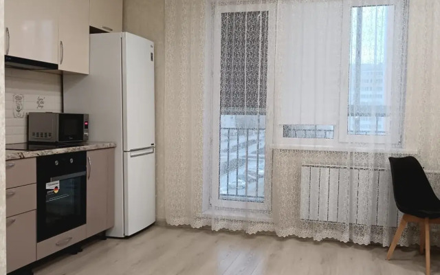 Apartamenty uyutnaya studiya ryadom s aeroportom Koltsovo Flat
