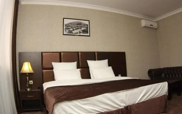 Orient Hotel