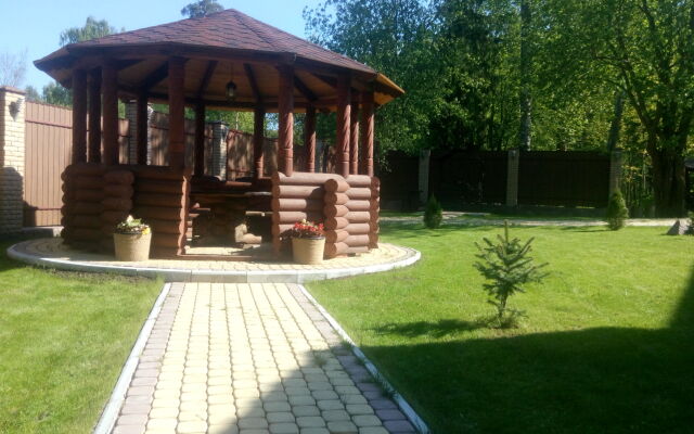 Kayut-Kompaniya Guest House