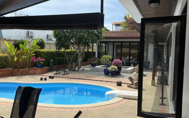 Soi Baan Song Thai Villa
