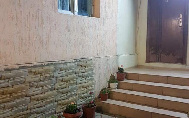 Na Vishnyovoy 36 Guest House