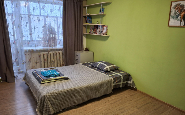 Na Kommunarov Apartments