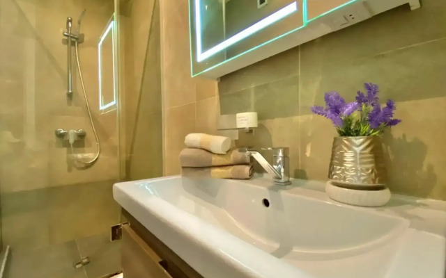 Квартира студия GoldApart Жуков проезд