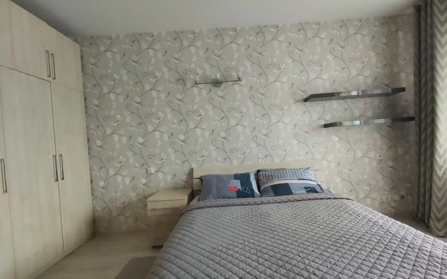 Prostornaya Dvushka Dlya Bolshoy Semyi Flat