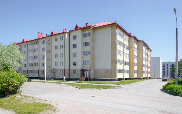 Prostornaya dvukhkomnatnaya kvartira Flat