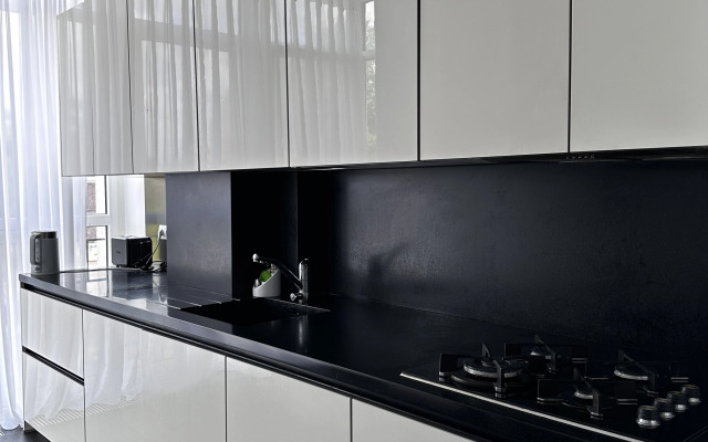 Shikarnaya na Naberezhnoy Verkhnego Ozera Flat