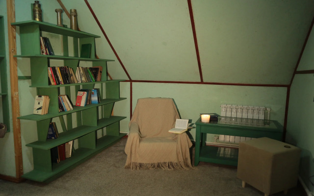Oreshek Guest House