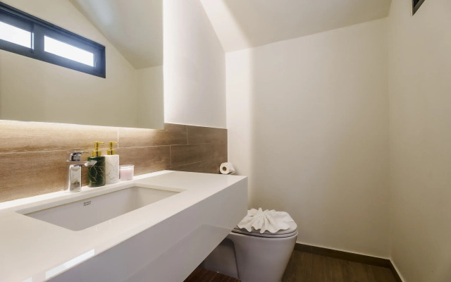 Aileen Layan 6 Villa