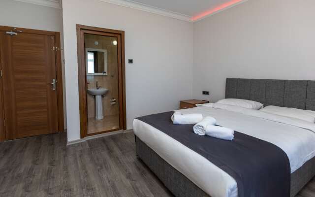 Black Pearly Hotel