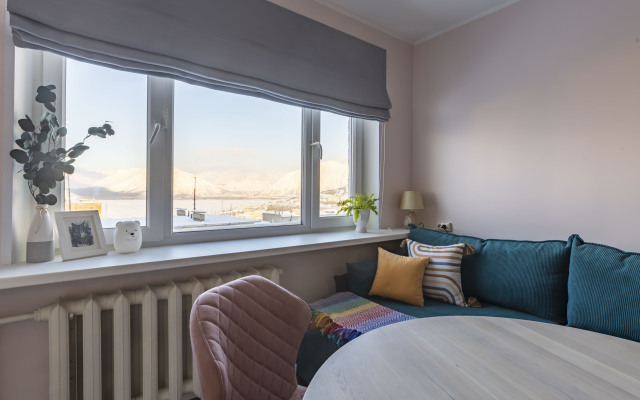 S vidom na ozero i gory Flat