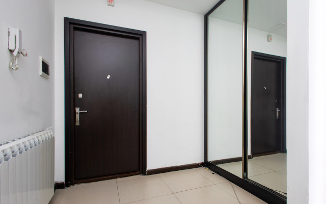 3-komn. ryadom s restoranom DIMOND, DI8210 Flat