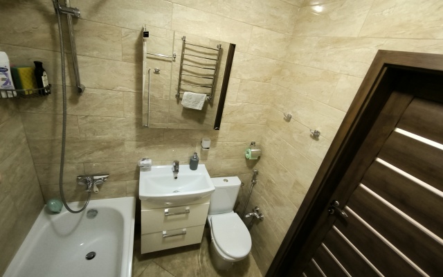 Апартаменты на 8-м этаже в центре, 70 кв. м.