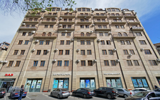 4-Ya Kvartira na Ulitse Kadzhaznuni Qa444 Flat