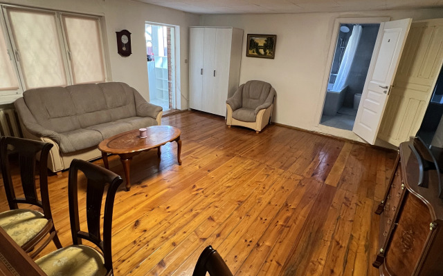Florani Guest House