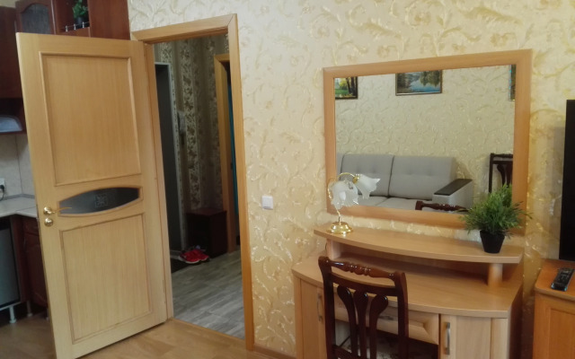 Na Dnepropetrovskoy Flat