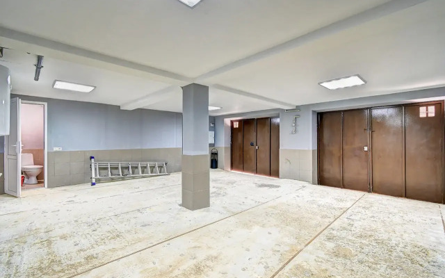 Dvukhkomnatnye V Taunkhause S Garazhom Mikrorayon Kudepsta Apartments