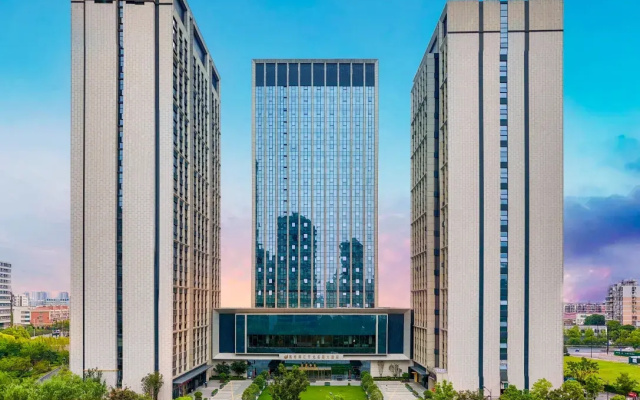 Grand New Century Binjiang Hangzhou Hotel – Outside – Hangzhou