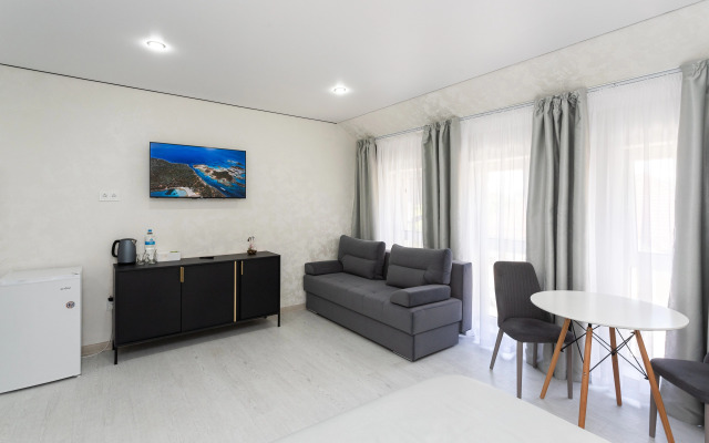 Royal Lake Guest House