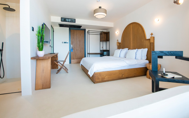 To Be Social House Hotel