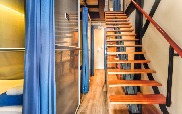 Prince Theatre Heritage Stay Hostel - Silom