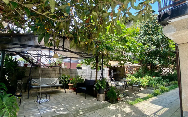 Guest house U Daryi