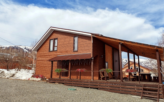 Guest house Dacha V Geshe na 12 chelovek