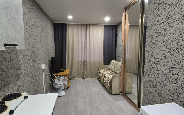 Na Kuznetsova  Flat
