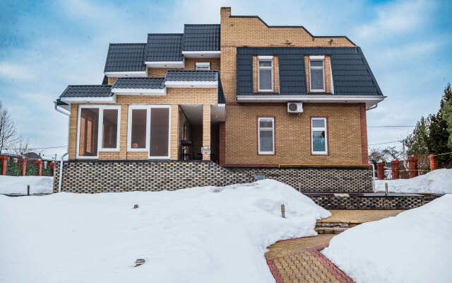 Derevnya Yusupovo S Basseynom I Saunoy Private House